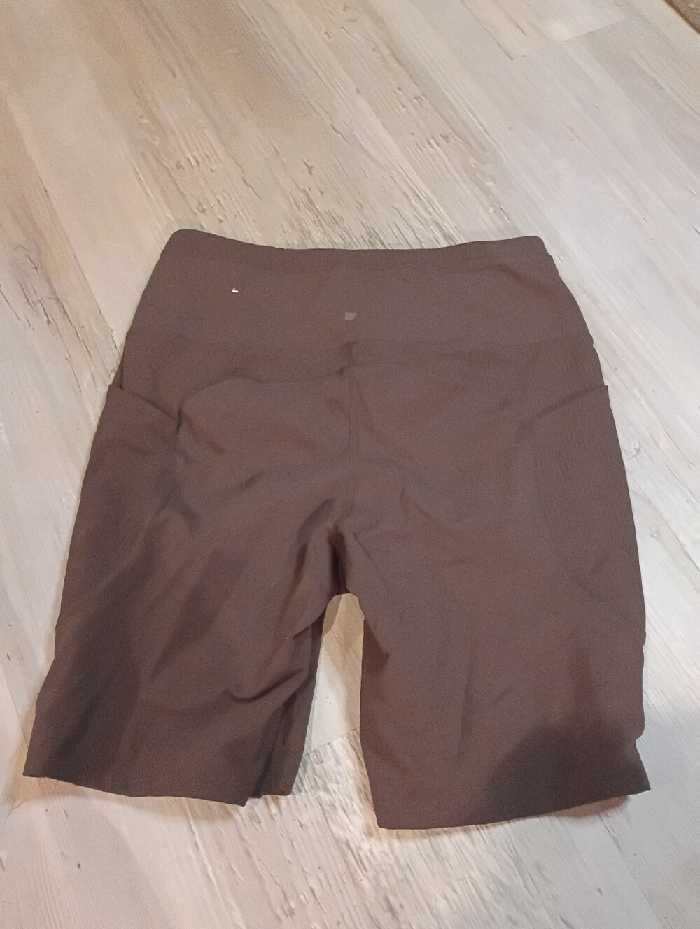 Shorts - Picture 4 of 5